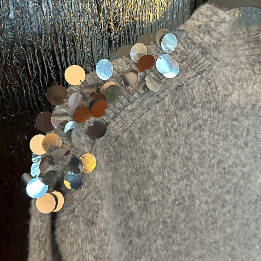 Eleven Six
Cora Sequined Shoulder Cardigan gray front pocket size M/L. NWT. - Picture 11 of 12